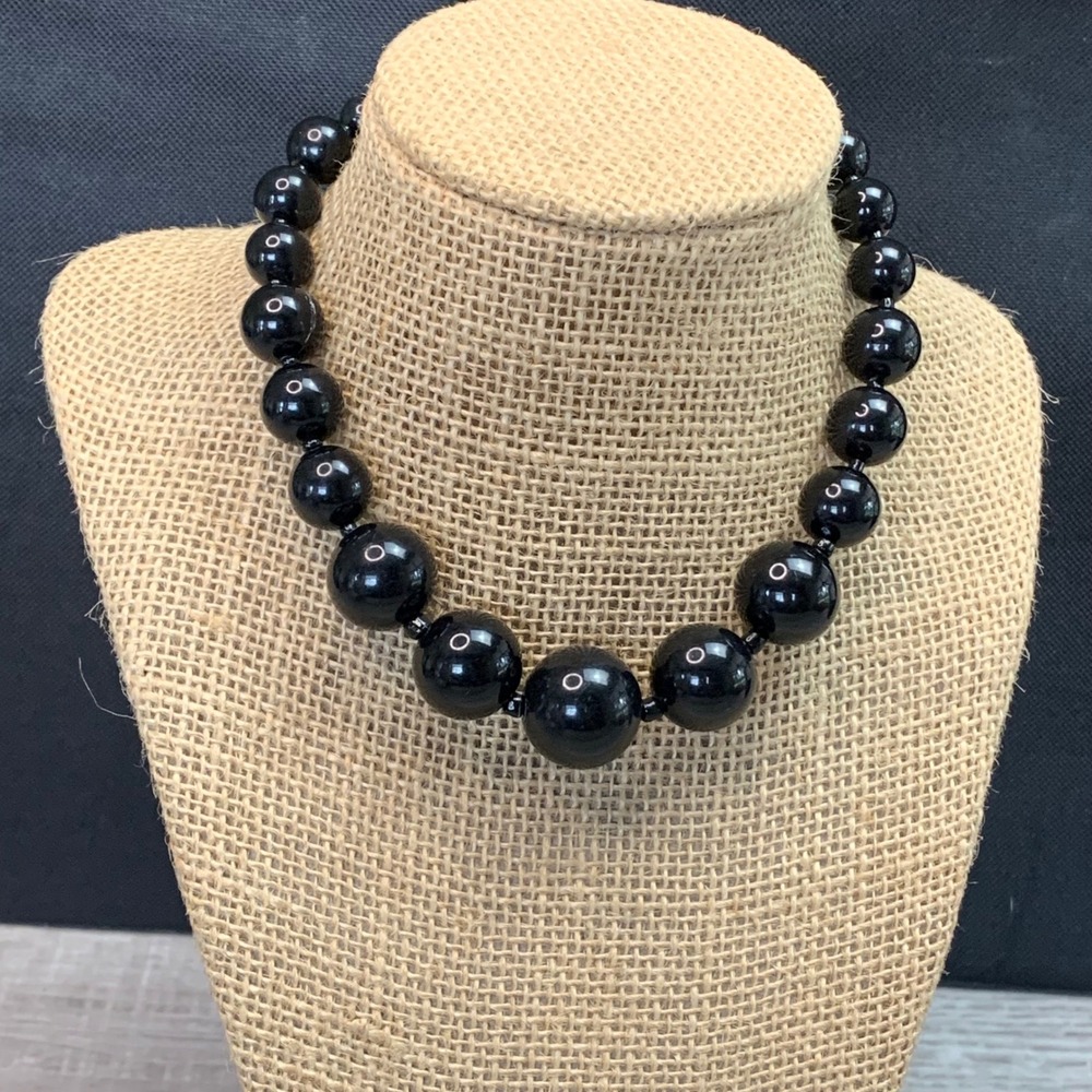Black Graduated Bead Statement Necklace Glossy Round Beads Silver Tone Clasp